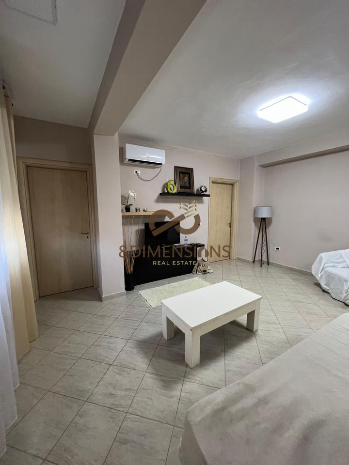 Affittasi appartamento 2+1 a Bllok, vicino a Piazza Willson D8242Z-18