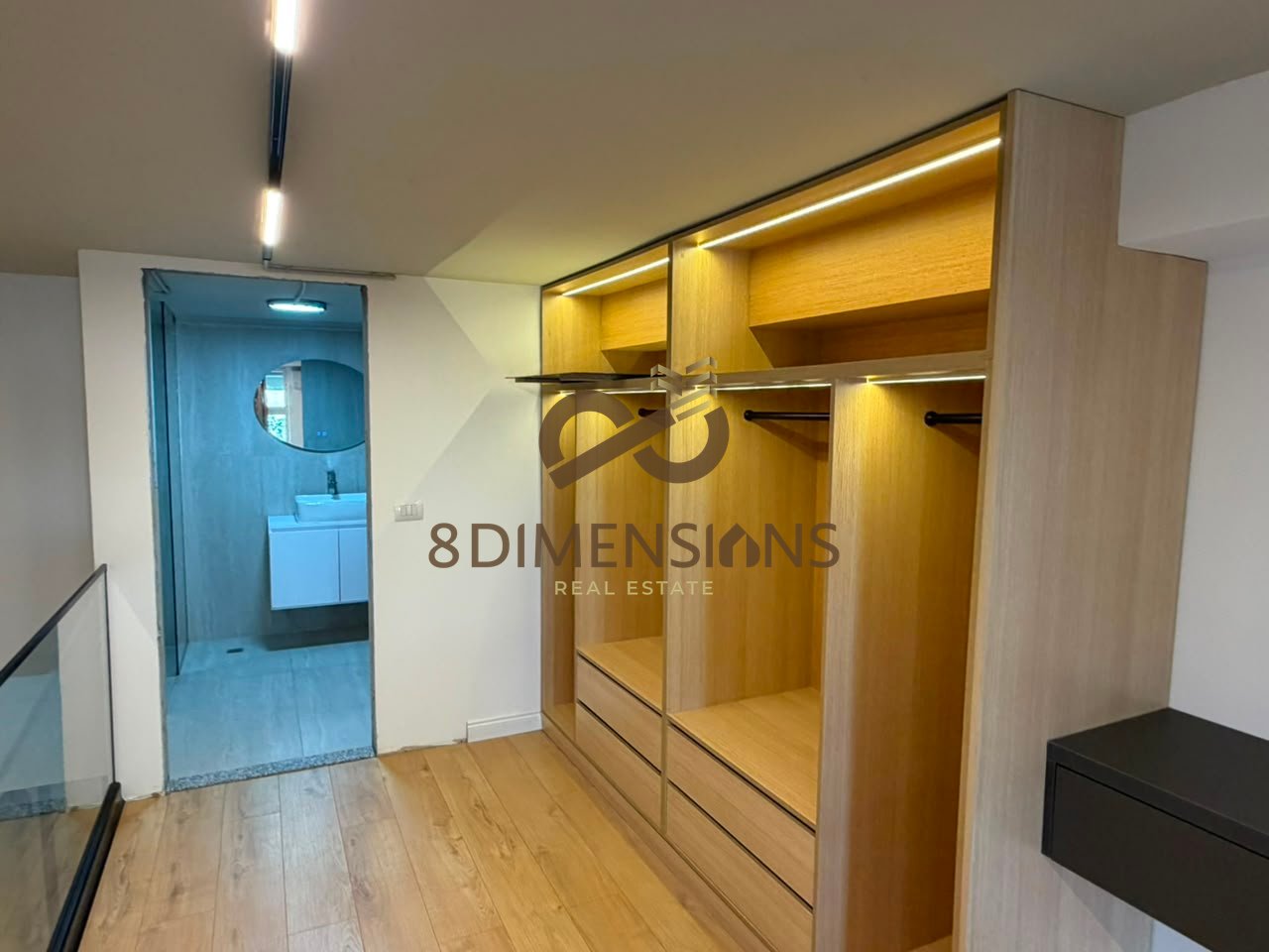 Affittasi Duplex 1+1 presso il Palazzo con Freccia, vicino al complesso Golden Park 3  D8241A-169