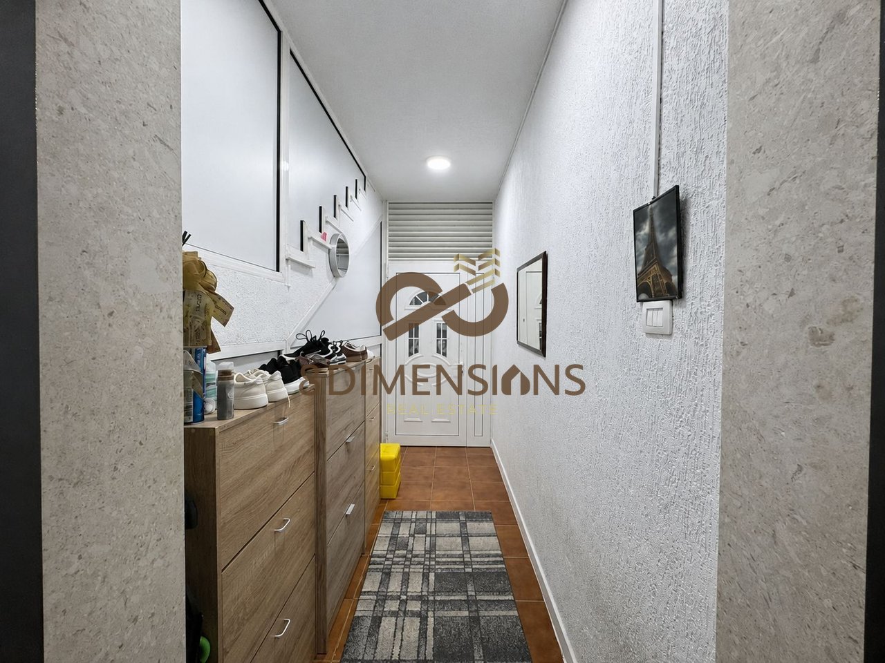 Shitet Apartament 3+1+2 ne Astir prane Top Channel me hipoteke  D8143A-28