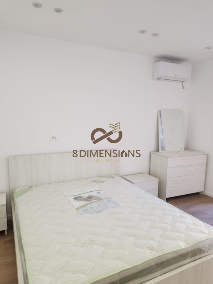 Shitet Garsoniere ne Rrugen 4 Deshmoret, prane Karburant Alpet D811Z-4