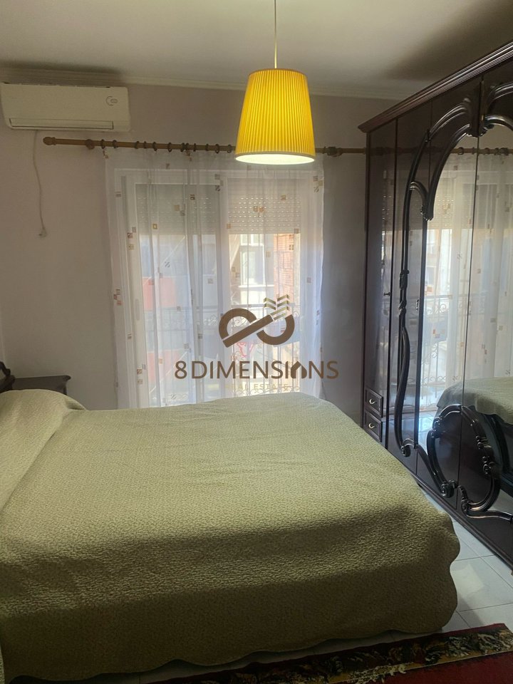 Jepet me qera Apartament 1+1 ne Myslym Shyr, prane Pasticeri Someg D8241Z-52