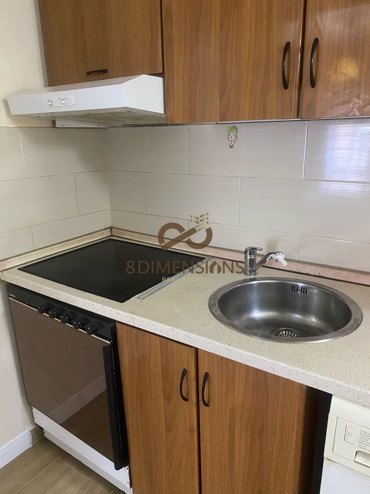 Jepet me qera Apartament 1+1 ne Myslym Shyr, prane Pasticeri Someg D8241Z-52