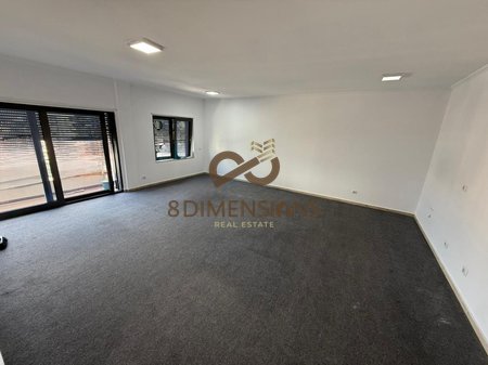 Appartamento 3+1+2 in affitto a Zogu i Zi, vicino a Ring Center (D8243A-19)