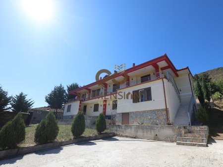 OCCASION!!! Hotel 2 floors for sale in Pogradec, near Bar Restaurant Victoria 250,000 EUR D813A-1