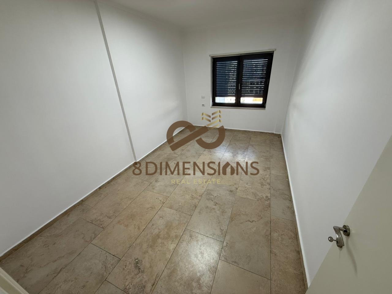 Apartment 3+1+2 for rent at Zogu i Zi, near Ring Center (D8243A-19)