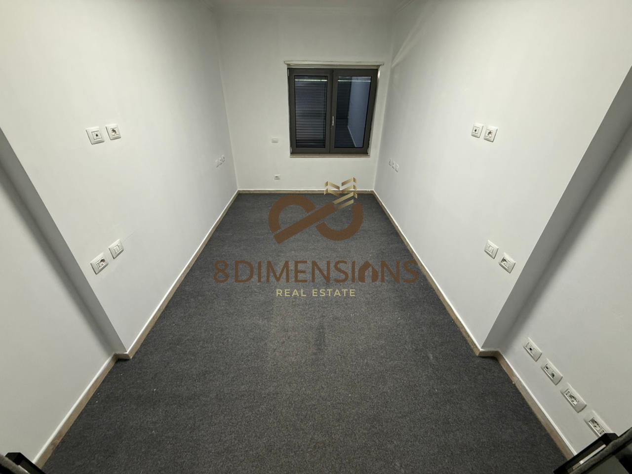 Apartment 3+1+2 for rent at Zogu i Zi, near Ring Center (D8243A-19)