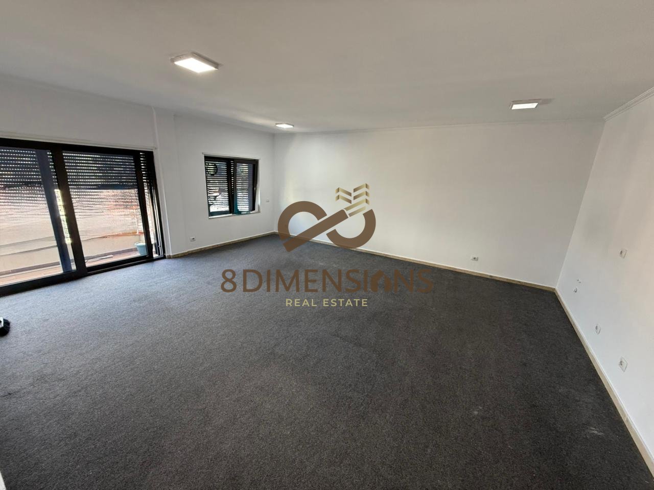 Apartment 3+1+2 for rent at Zogu i Zi, near Ring Center (D8243A-19)