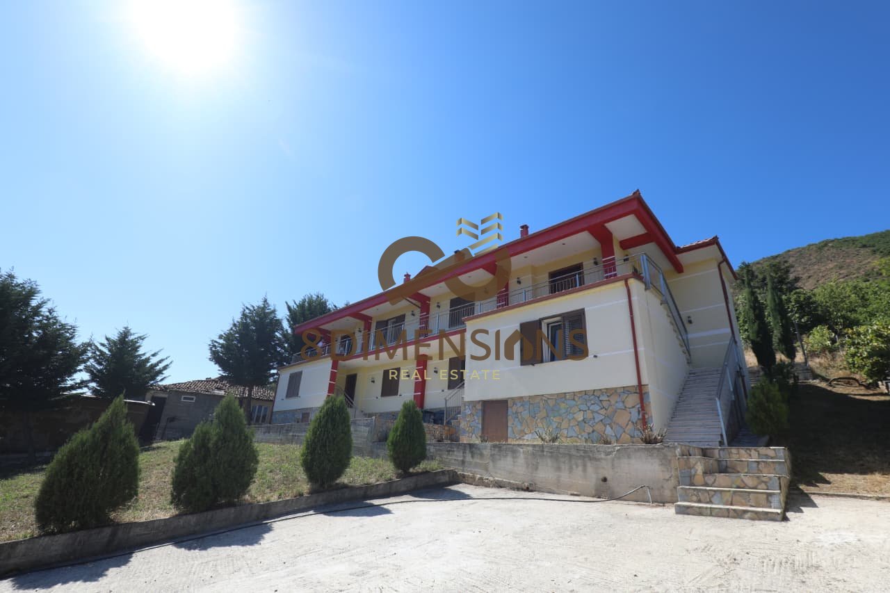 OCCASION!!! Hotel 2 floors for sale in Pogradec, near Bar Restaurant Victoria 250,000 EUR D813A-1