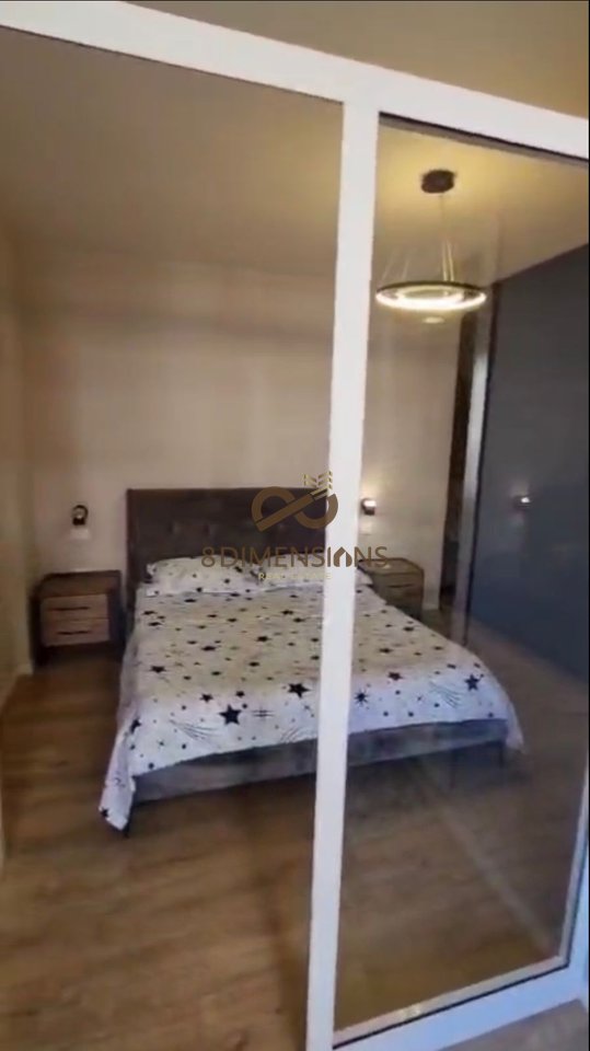 Shitet Apartament 1+1, ne Komunen e Parisit, prane German Computers (D8141A-105)