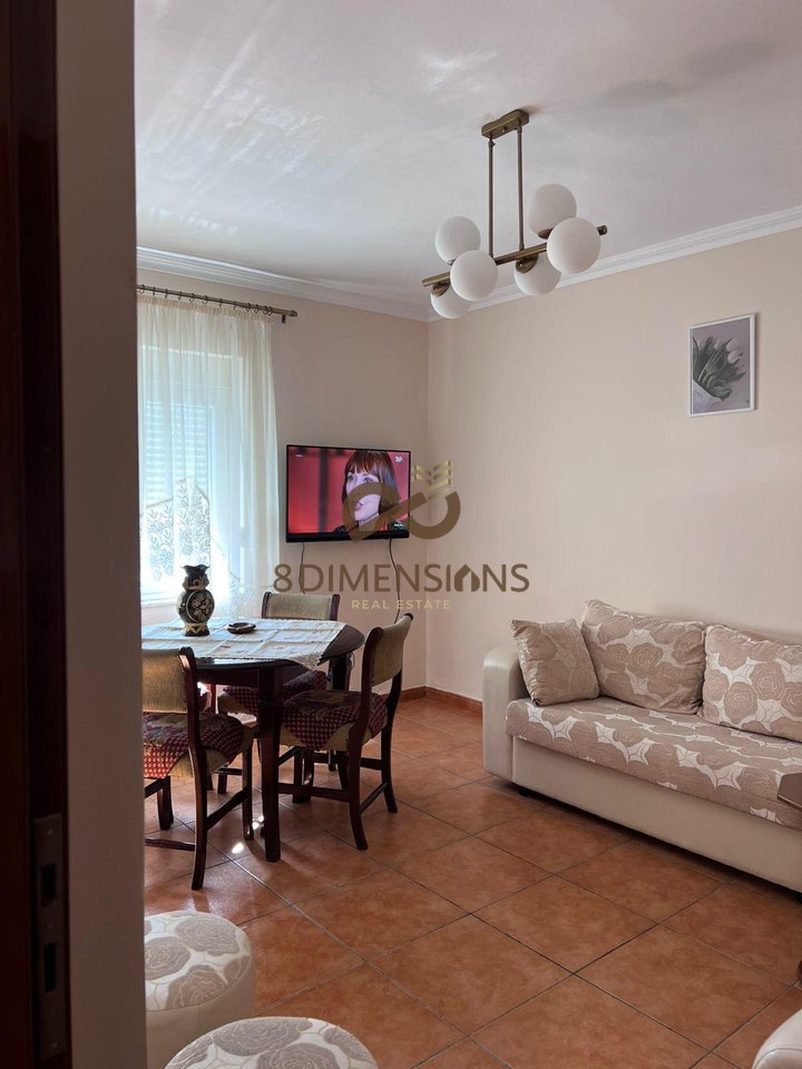 Appartamento 2+1 in affitto in Via Elbasan, vicino all'Ambasciata Americana D8242A-167