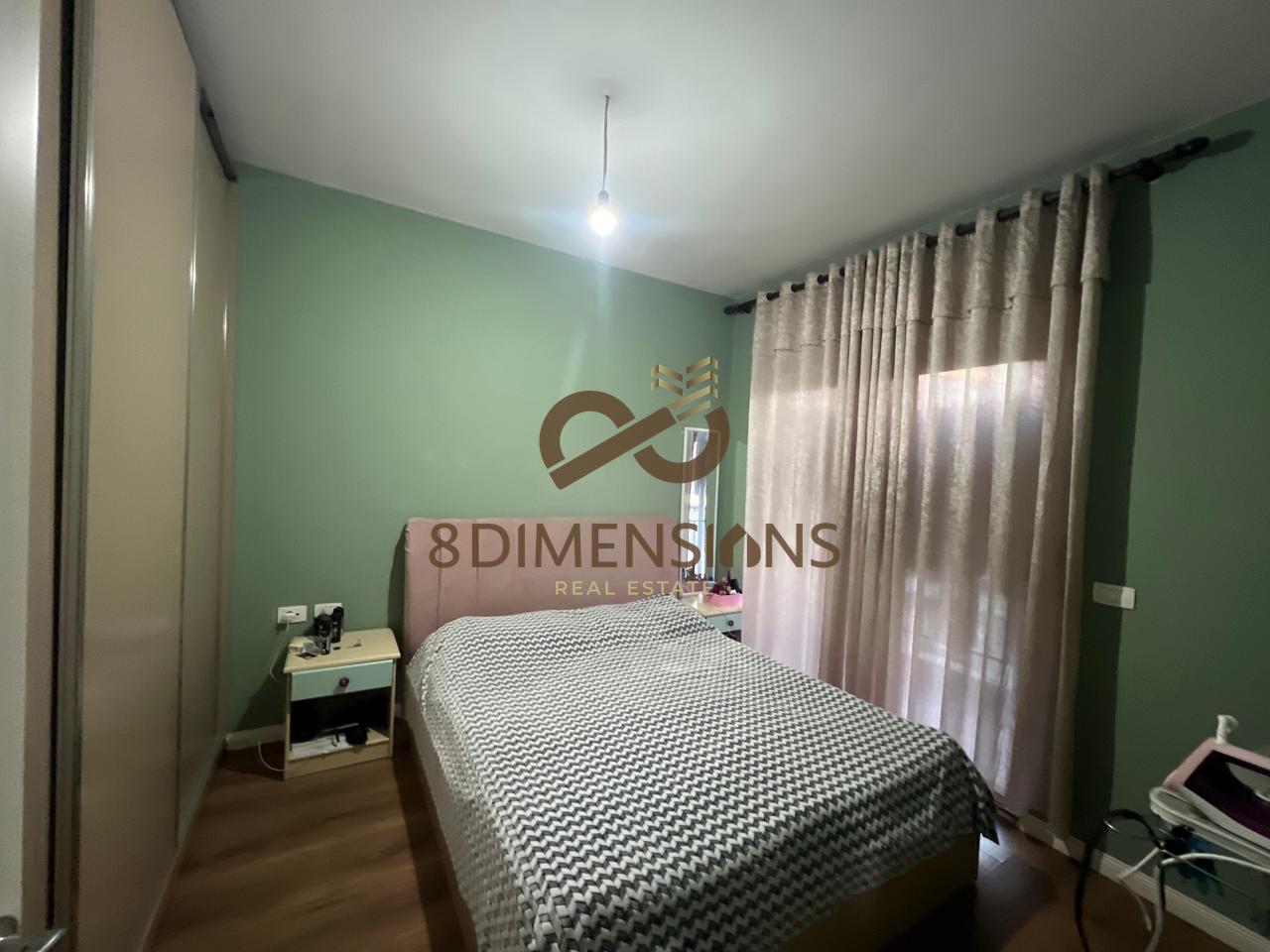 Shitet Apartament 1+1 Misto Mame, prane Pallateve Cabej (D8141A-109)
