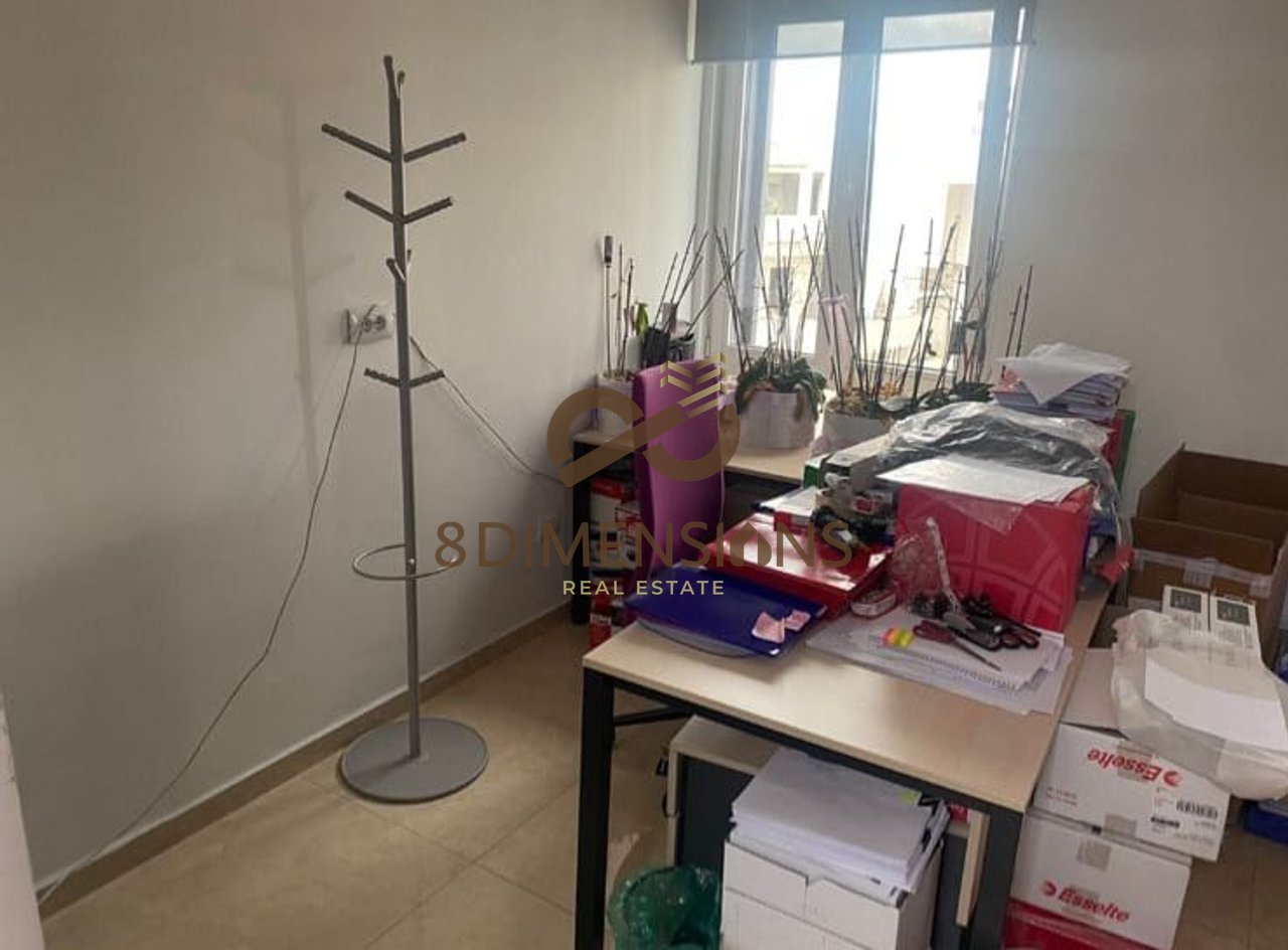 Jepet me Qera Ambjent Zyre tek Myslym Shyri