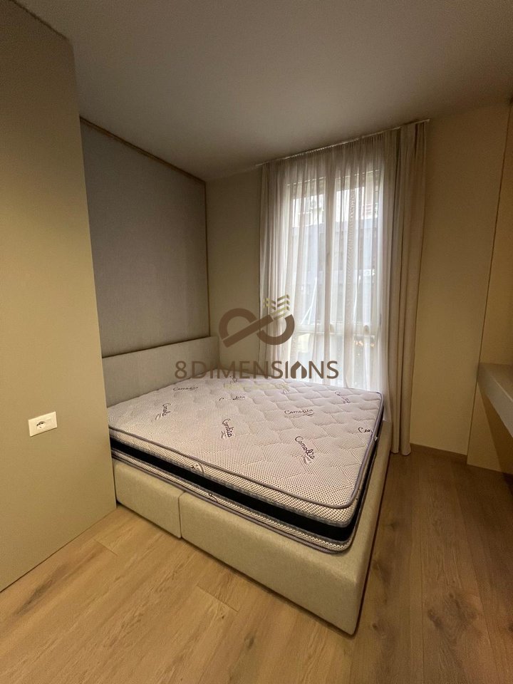 Shiten 3 Garsoniere tek ish Stacioni Trenit