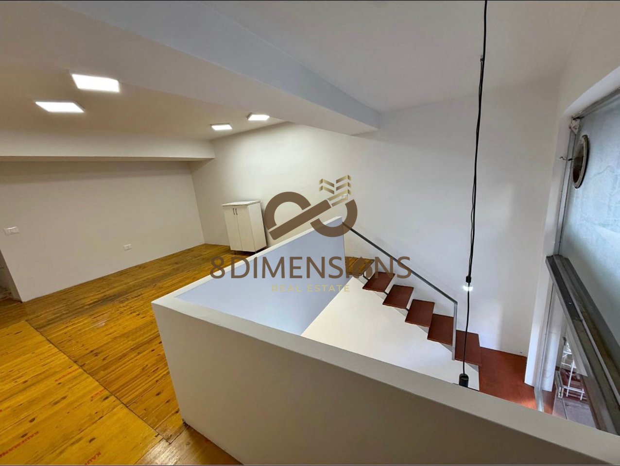 Ambjent Biznesi Duplex me Qera tek rruga Elbasanit