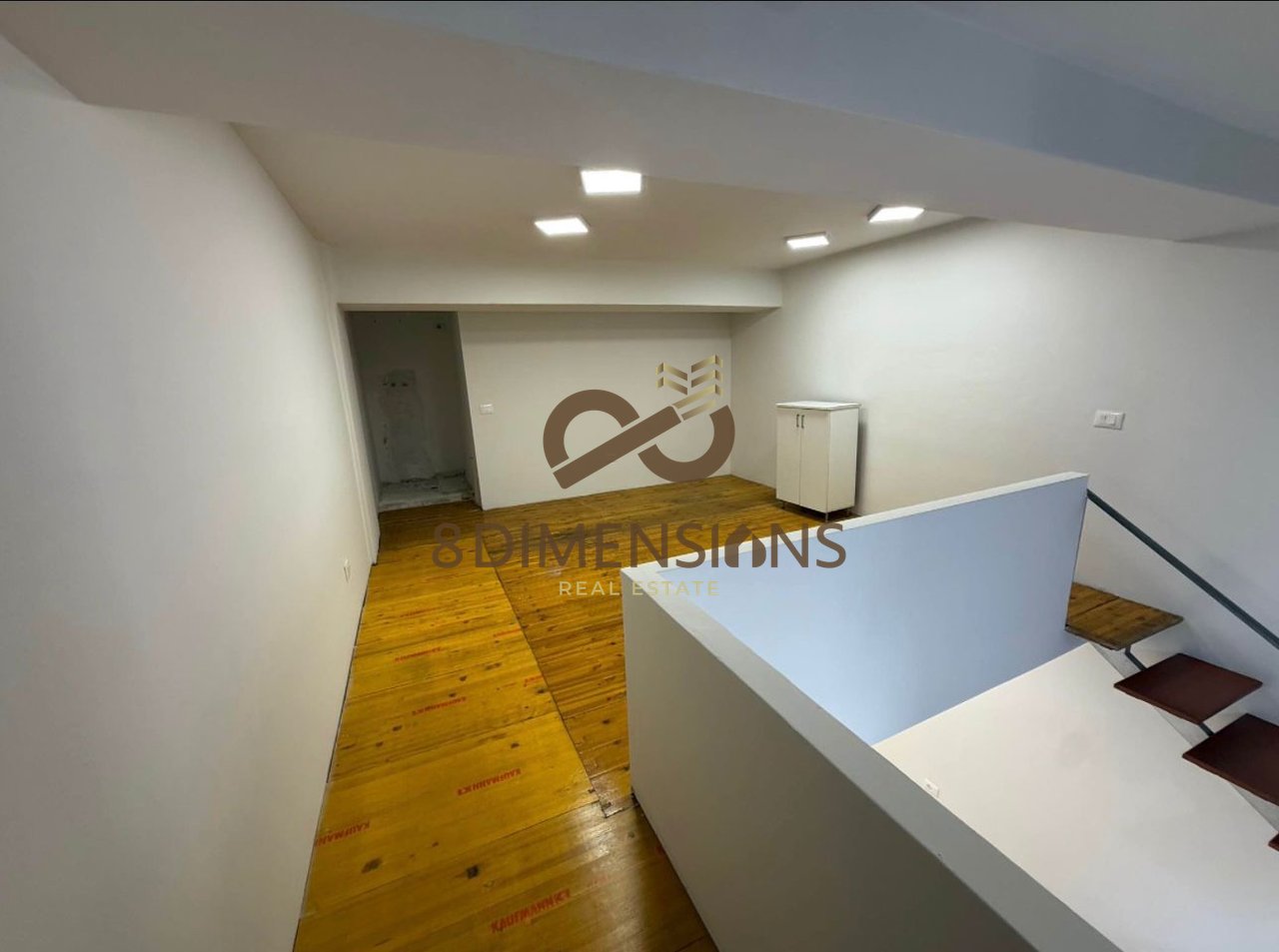 Ambjent Biznesi Duplex me Qera tek rruga Elbasanit