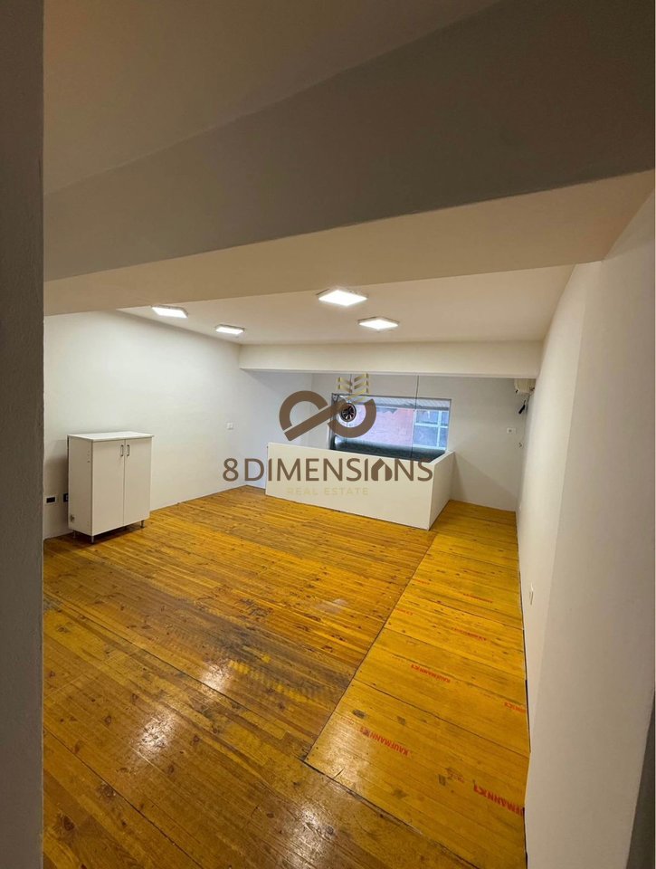 Ambjent Biznesi Duplex me Qera tek rruga Elbasanit