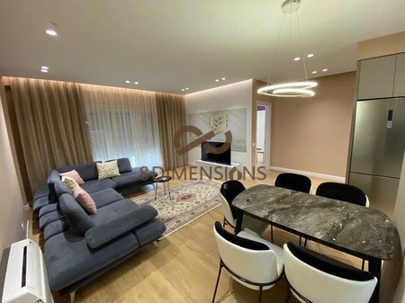 For rent: 2+1 apartment with 2 bathrooms on Dibra Street, near Hotel Elisa.