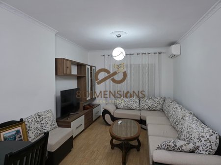 Jepet me qera apartament 4+1 tek rrugen Mine Peza, me siperfaqe  120 m2