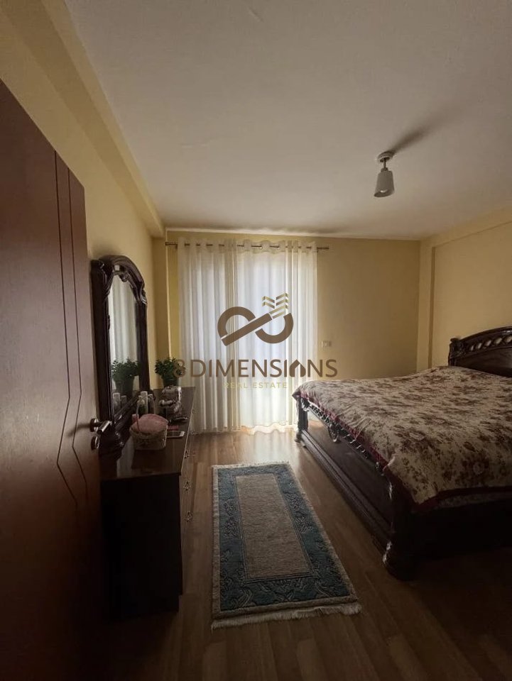 Jepet me qera Apartament 1+1prane Stadiumit Dinamo