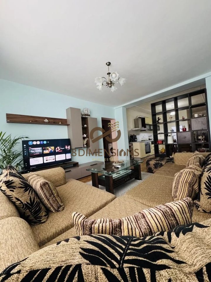 Jepet me qera Apartament 1+1prane Stadiumit Dinamo