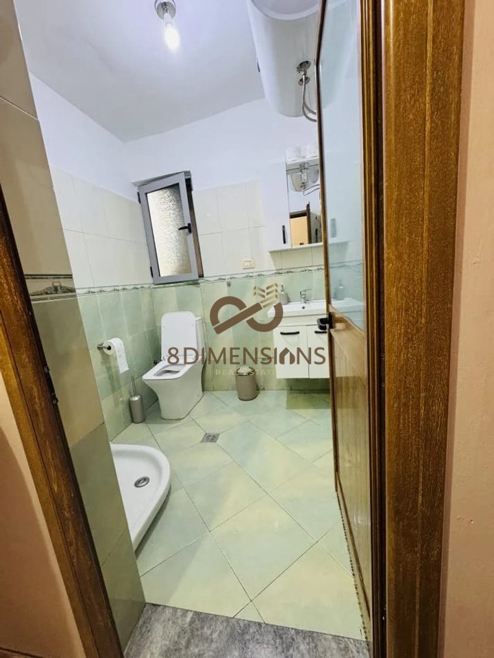 Jepet me qera Apartament 1+1prane Stadiumit Dinamo