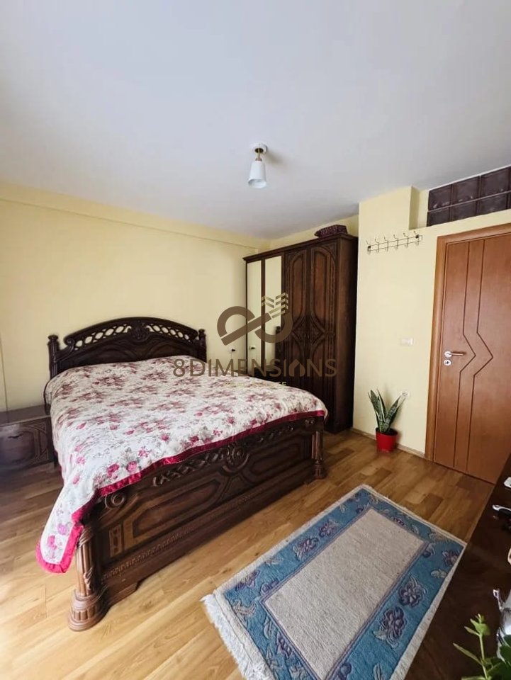 Jepet me qera Apartament 1+1prane Stadiumit Dinamo