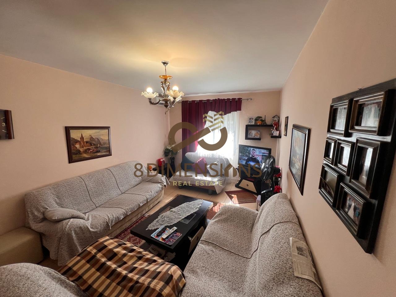 Vendesi in vendita 3+1 vicino alla strada Myslym Shyri, vicino all'incrocio con Vasil Shanto.