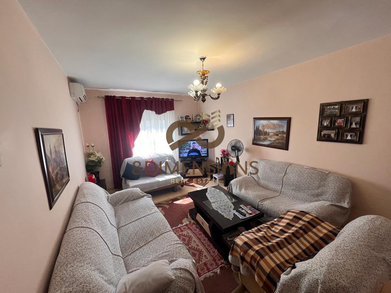 Vendesi in vendita 3+1 vicino alla strada Myslym Shyri, vicino all'incrocio con Vasil Shanto.