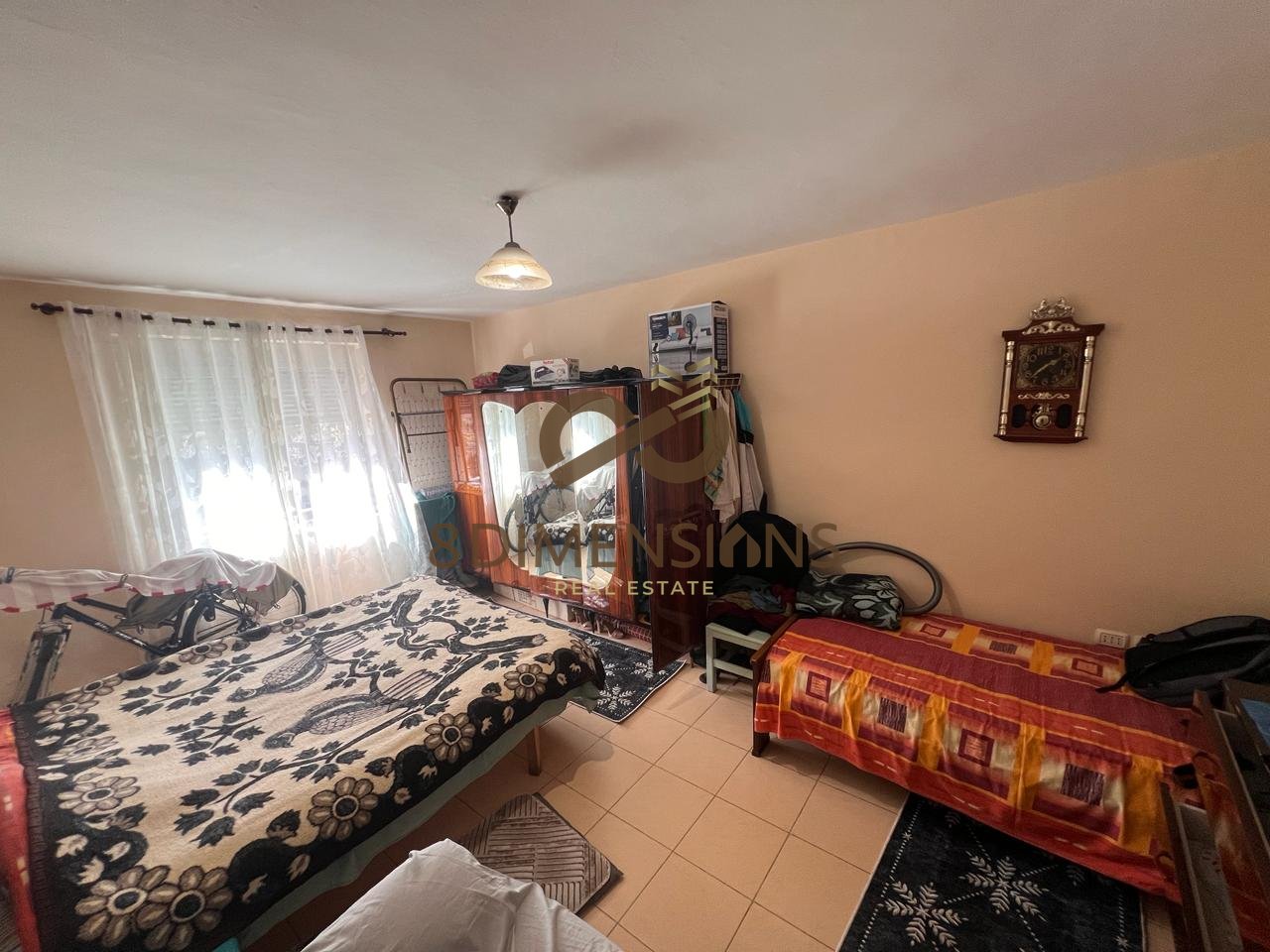 Vendesi in vendita 3+1 vicino alla strada Myslym Shyri, vicino all'incrocio con Vasil Shanto.