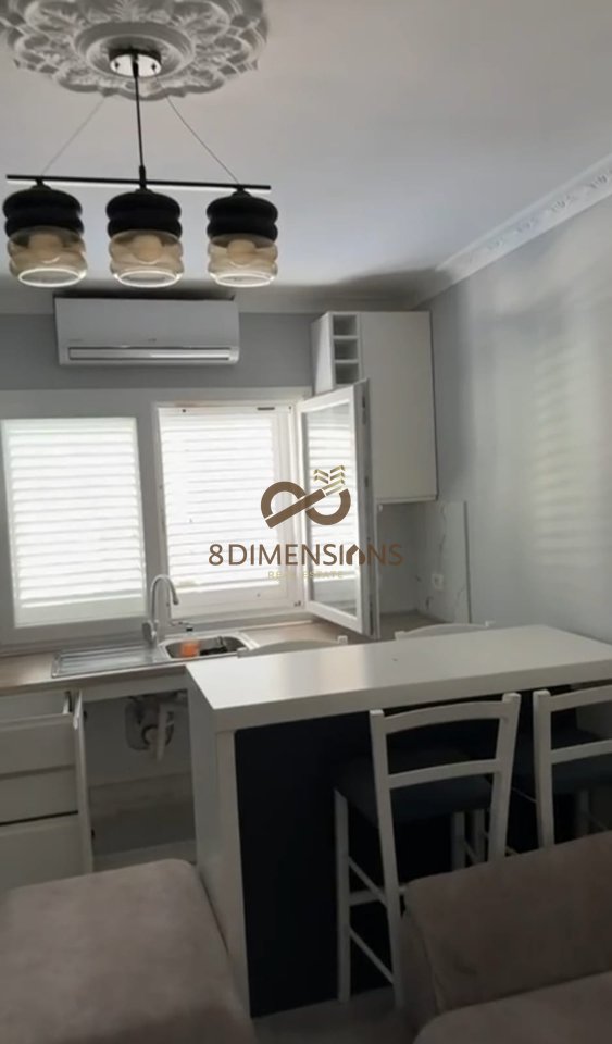 Shiten 2 apartamente tipologji 1+1, të cilat ndodhen në të njëjtën certifikatë pronësie me sipërfaqe totale 90 m²