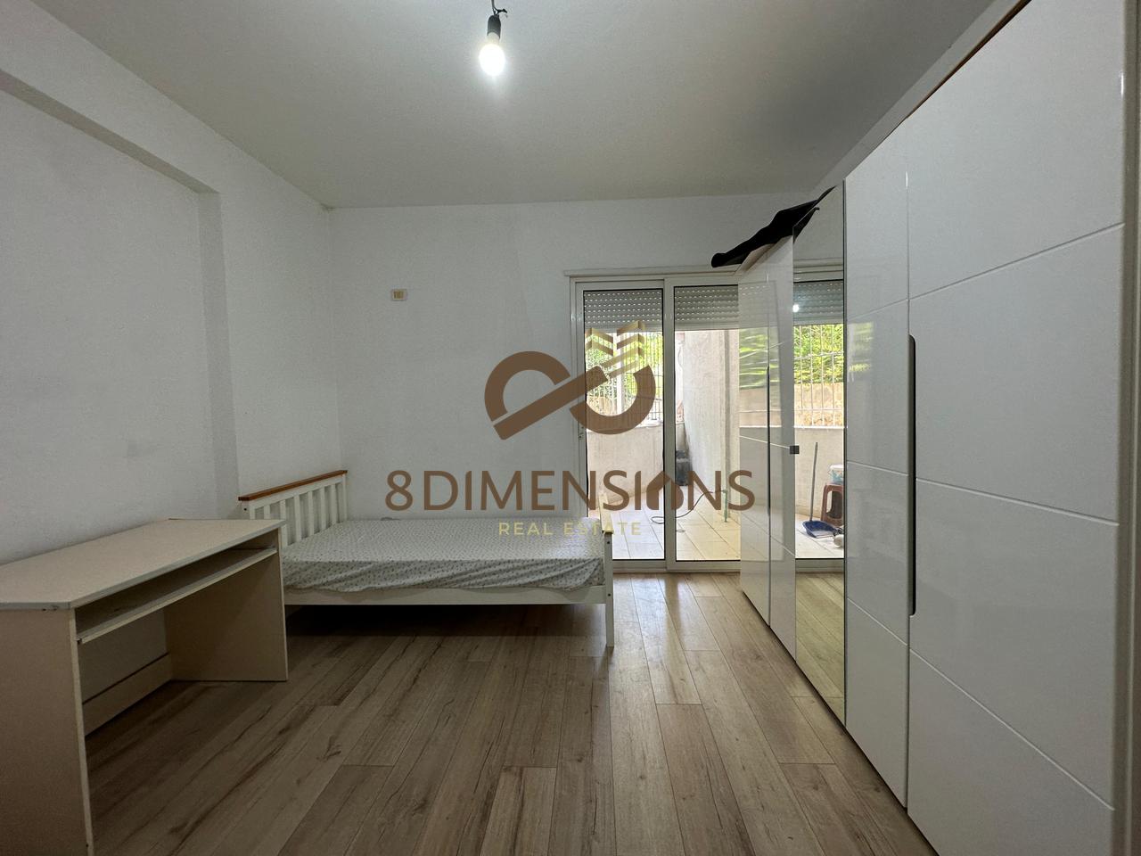 Jepet me qera apartament 2+1+2 Ballkone ne Fresk prane Restorant Qesaraka  (D8242A-70)