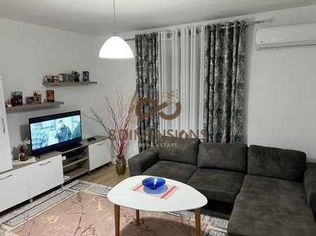Jepet me qera Apartament 1+1 ne rrugen e Elbasanit, perballe Downtown Tirana