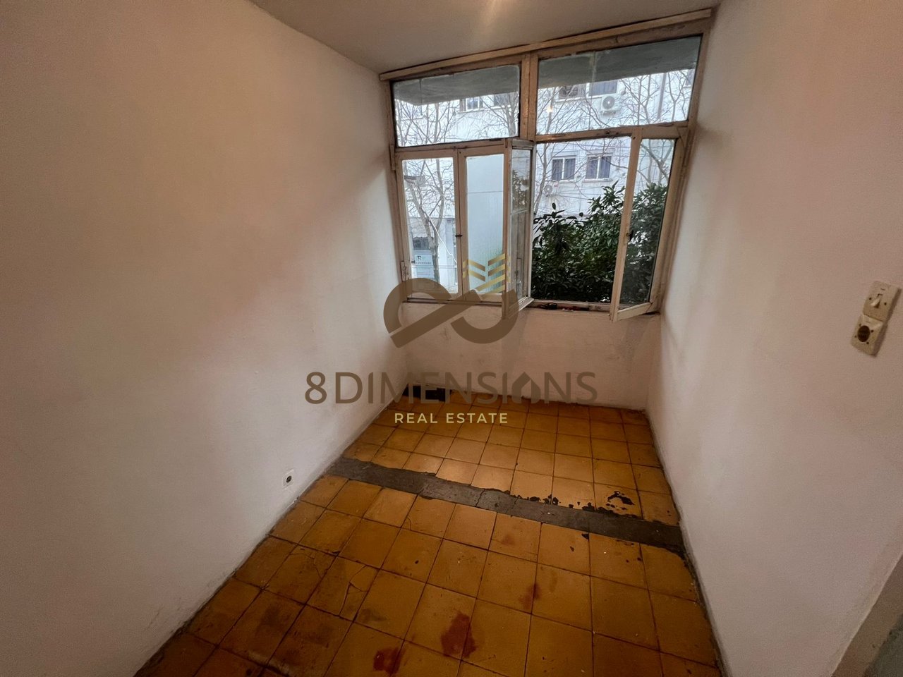 Vendesi appartamento 2+1 vicino a Report TV