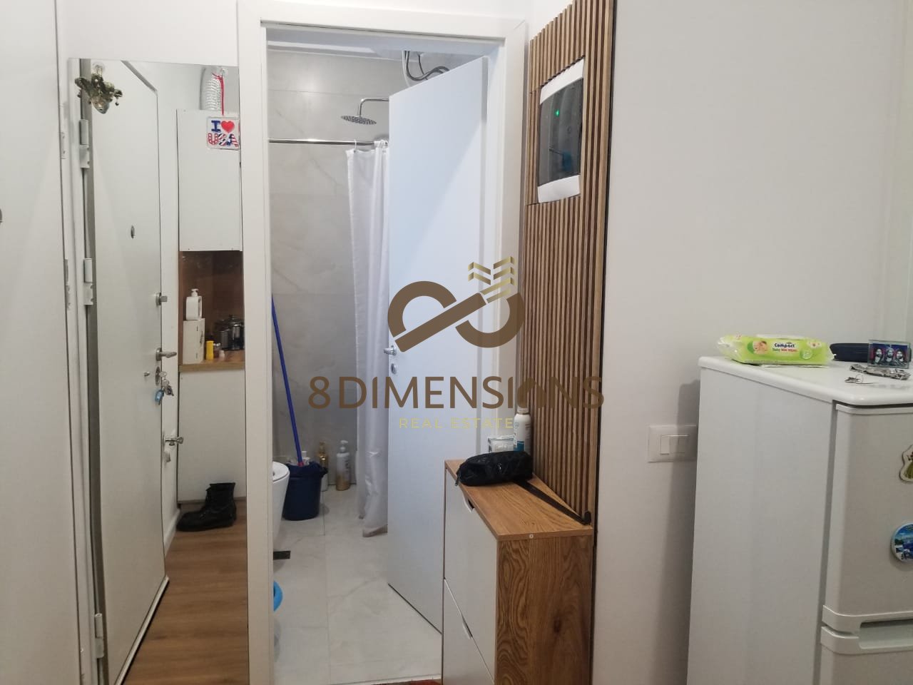 APARTAMENT 1+1 ME QERA NE ALI DEM TEK KOMPLEKSI KADIU ( D8241A-70 )