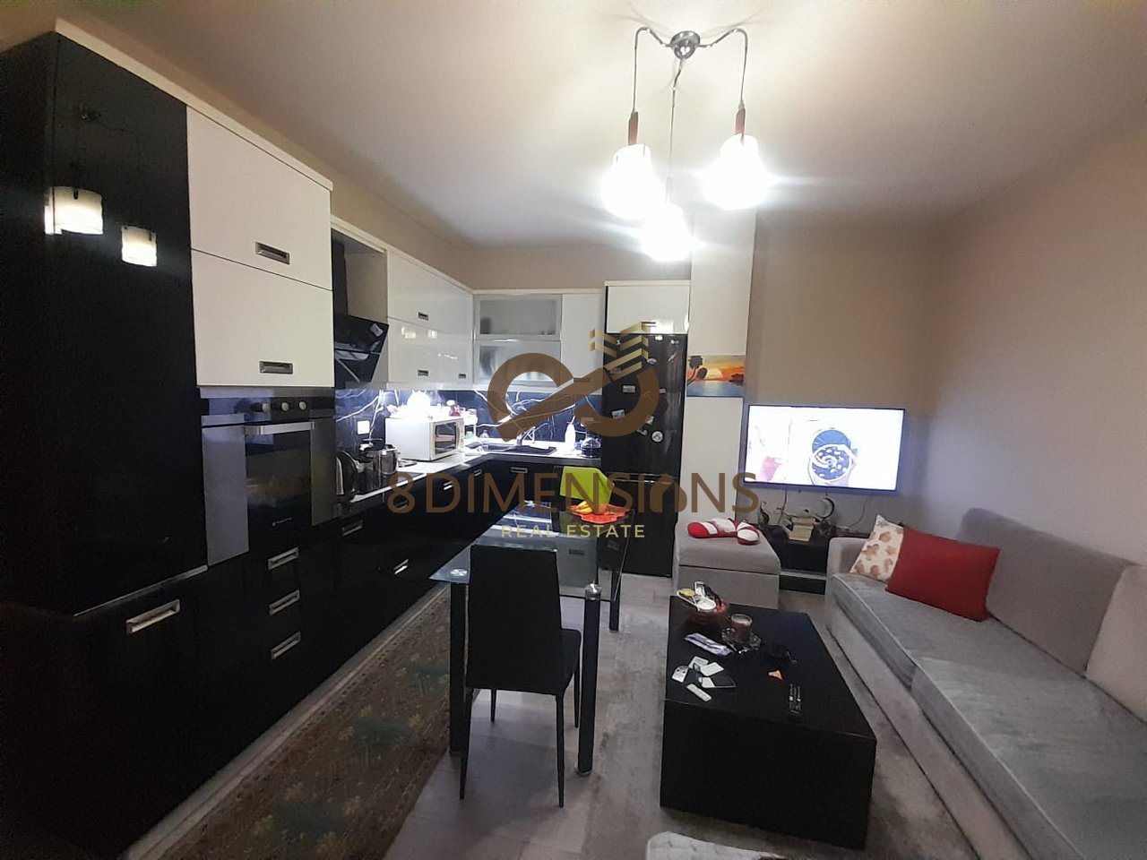 Jepet me qera Apartament 1+1 prane Casa Italia  (D8241A-72)