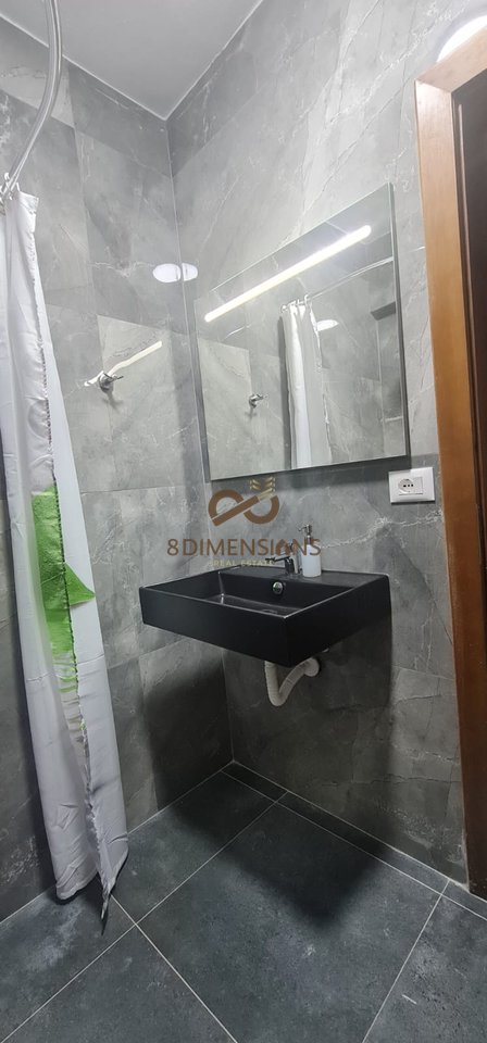 Appartamento 2+1 con cucina in affitto vicino alla zona di Zogu i Zi - Tirana (ID D8242A-78)