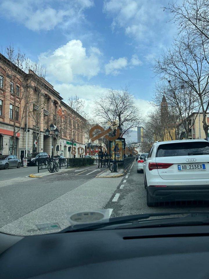 Occasione!!! Appartamento 1+1 in affitto in Via Kavaja, vicino alla Moschea Dine "Hoxha" a Tirana (ID D8241A-81)