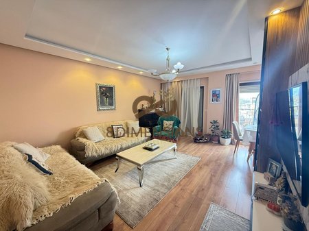 Shitet Apartament 3+1+2 tek Kopshti Botanik D8143A-21