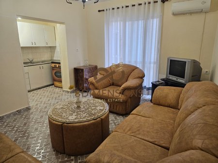 APPARTAMENTO 3+1 IN AFFITTO SU BULEVARDI ZOGU I PARE MOLTO VICINO AL CENTRO (D8143Z-5)