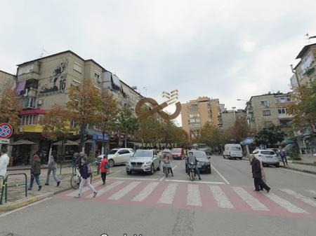 DYQAN PER SHITJE ISH STACIONI FUNDIT I TIRANES SE RE (D815Z-2)