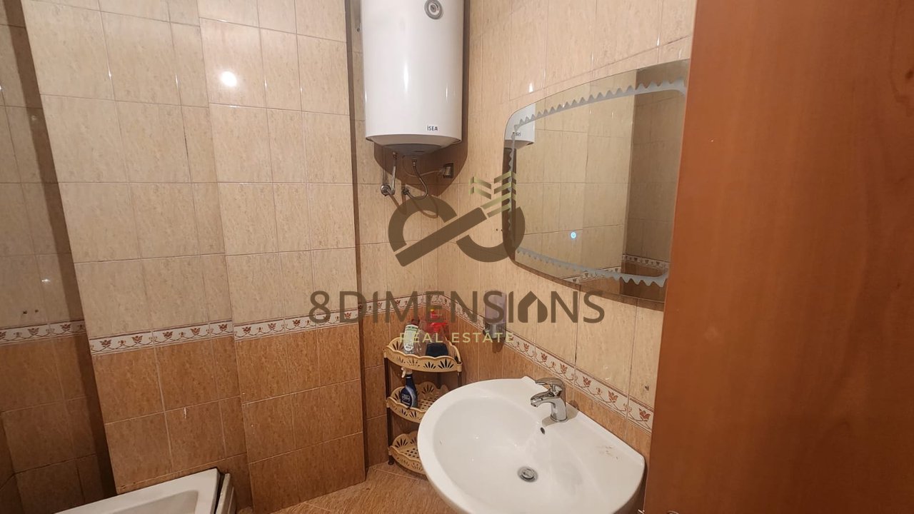 Apartament me qera 2+1 tek Pallati me Shigjeta D8242A-120