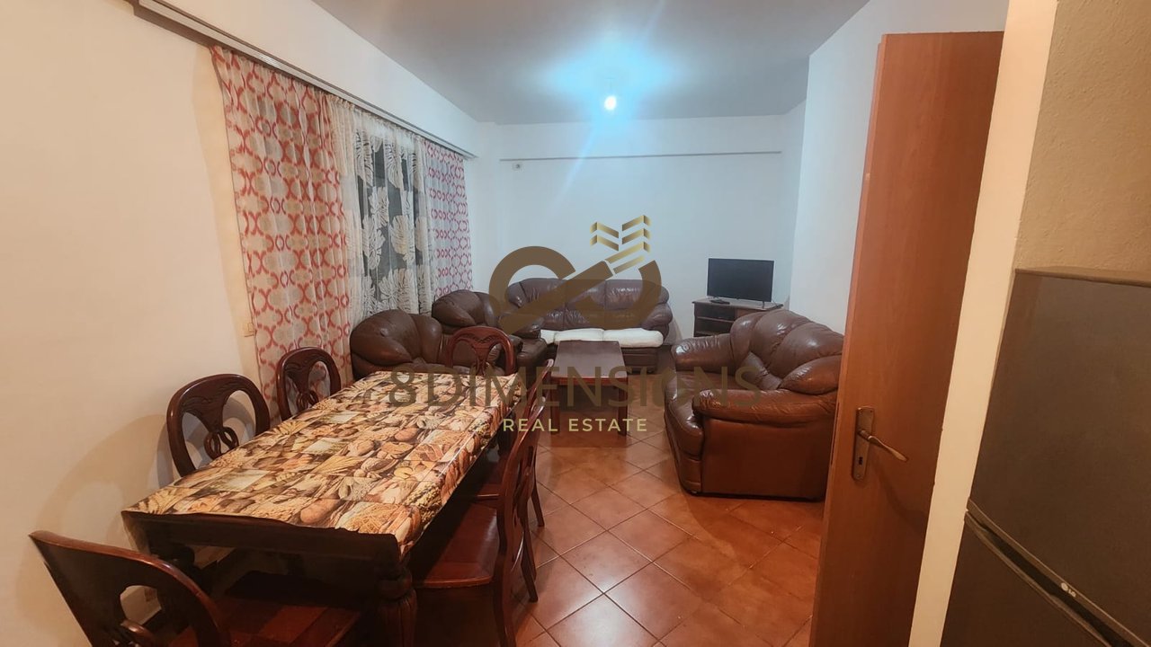 Apartament me qera 2+1 tek Pallati me Shigjeta D8242A-120