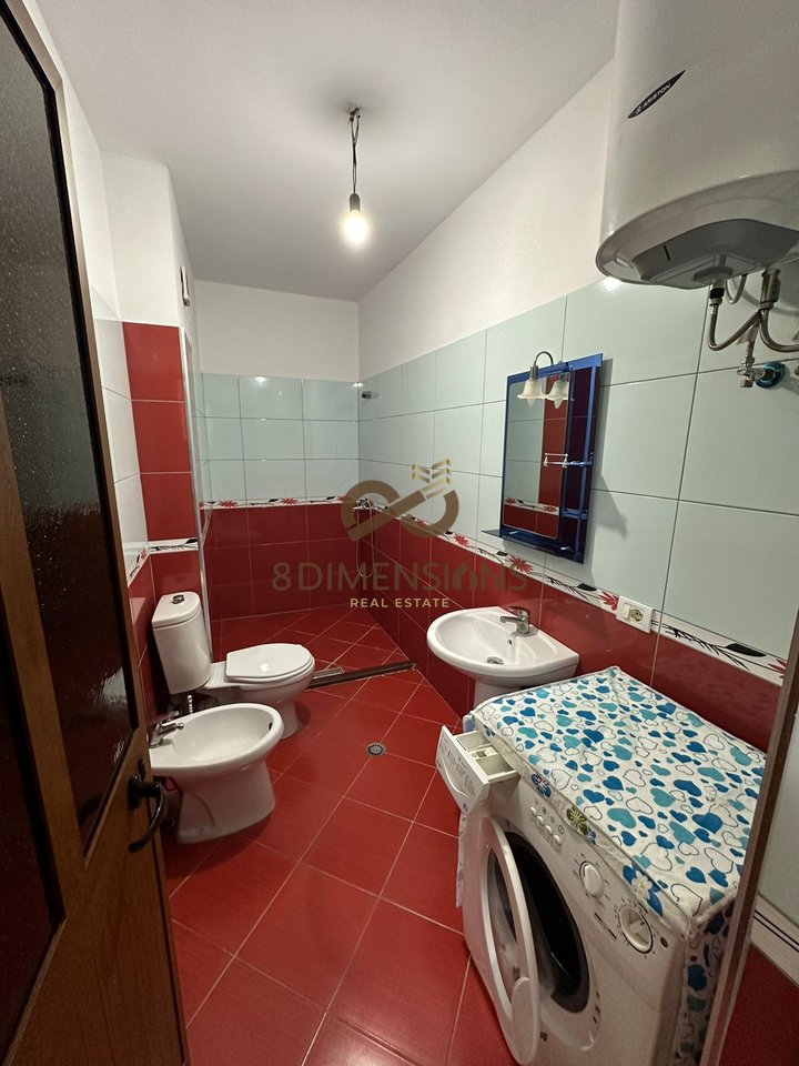 Jepet me qera Apartament 2+1 ne Astir te Rruga Loni Ligori (D8242A-124)