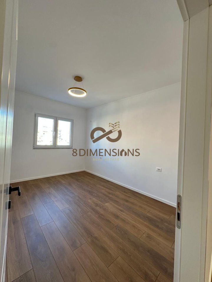 Shitet apartament 2+1 prane Prokurorise Rr. Haxhi Hysen Dalliu (D8142Z-14)