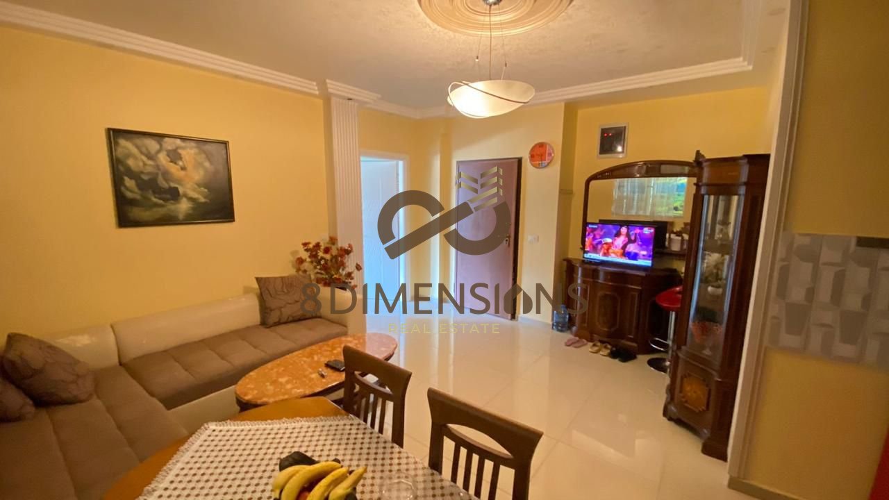JEPET ME QERA APARTAMENT 1+1 TEK SELVIA PRANE VILA GOLD ( D8241A-125 )