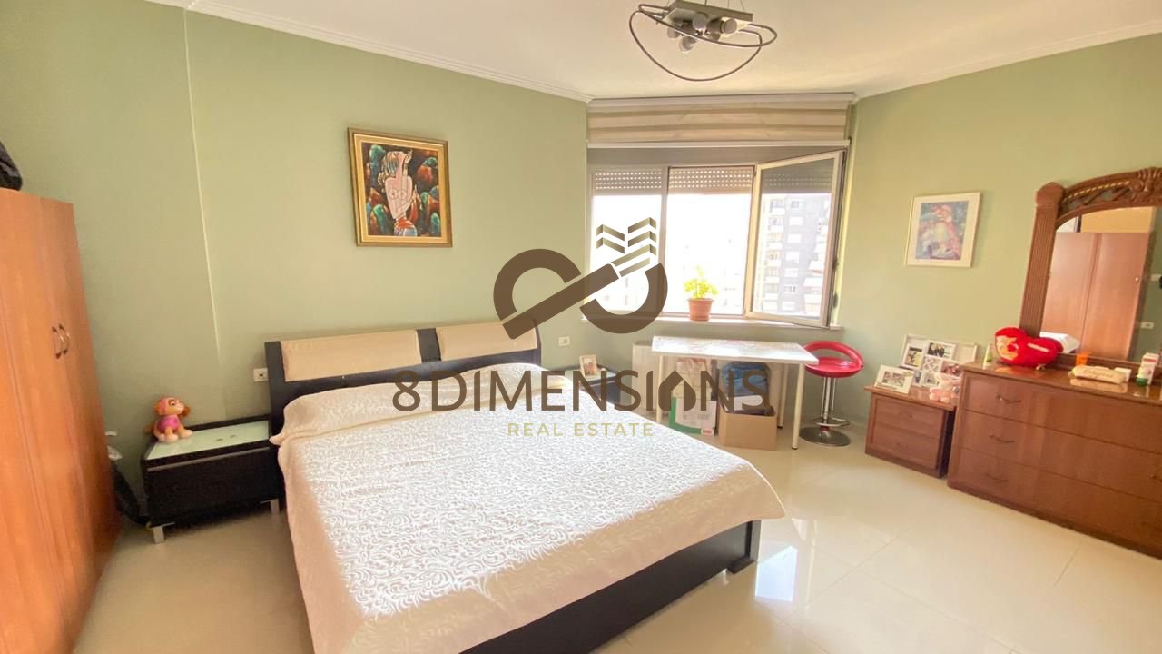 JEPET ME QERA APARTAMENT 1+1 TEK SELVIA PRANE VILA GOLD ( D8241A-125 )