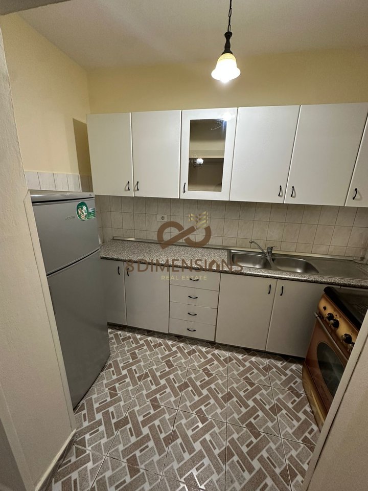 3+1 APARTMENT FOR RENT ON BULEVARDI ZOGU I PARE VERY CLOSE TO THE CENTER (D8143Z-5)