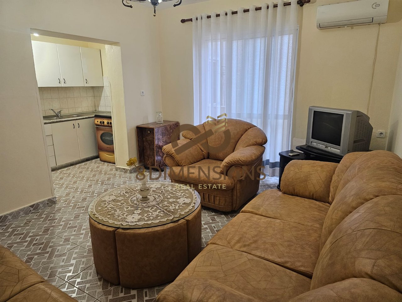 3+1 APARTMENT FOR RENT ON BULEVARDI ZOGU I PARE VERY CLOSE TO THE CENTER (D8143Z-5)