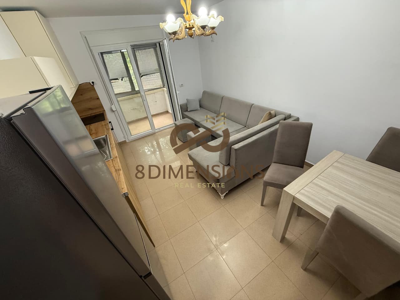 JEPET ME QERA SUPER APARTAMENT 2+1 NE VASIL SHANTO ME MOBILIM TE PAPERDORUR ASNJEHERE (D8242Z-11)