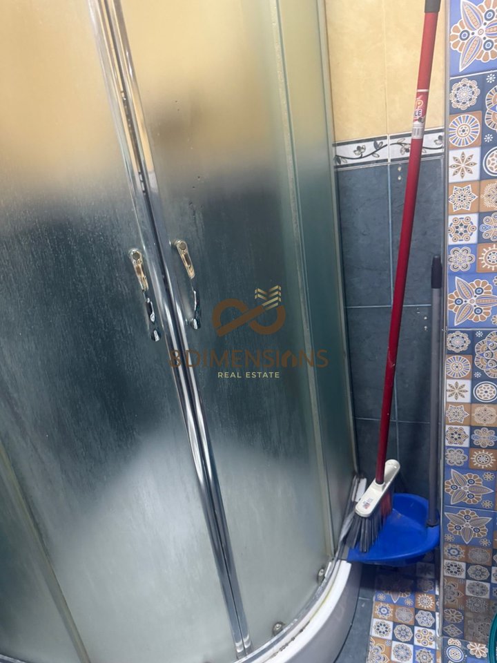 JEPET ME QERA APARTAMENT 1+1+KUZHINE ME VETE NE RRUGEN "KONGRESI I MANASTIRIT"(D8241Z-44)